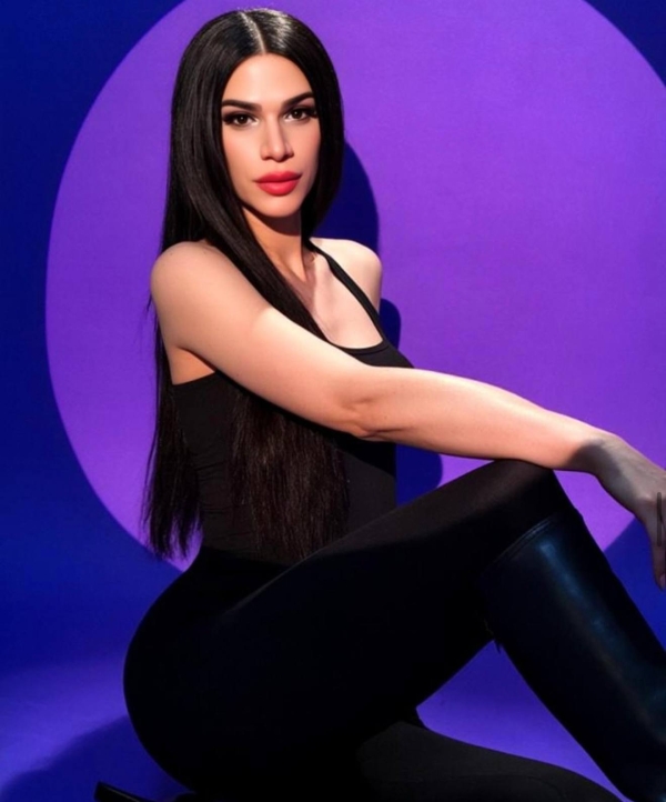 Транссексуалка Зара